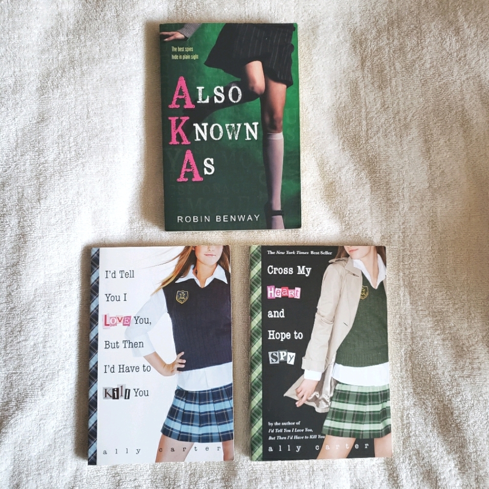 📚 YA detective/spy fiction bundle